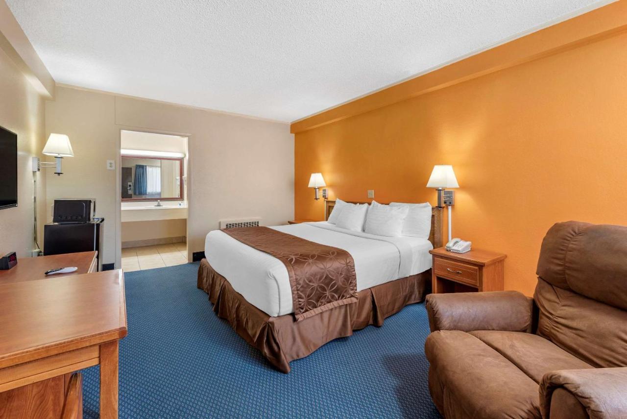 Asam Hotel Goodland Экстерьер фото