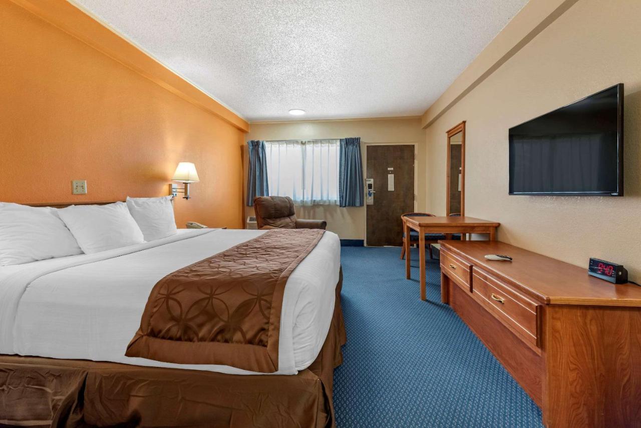 Asam Hotel Goodland Экстерьер фото