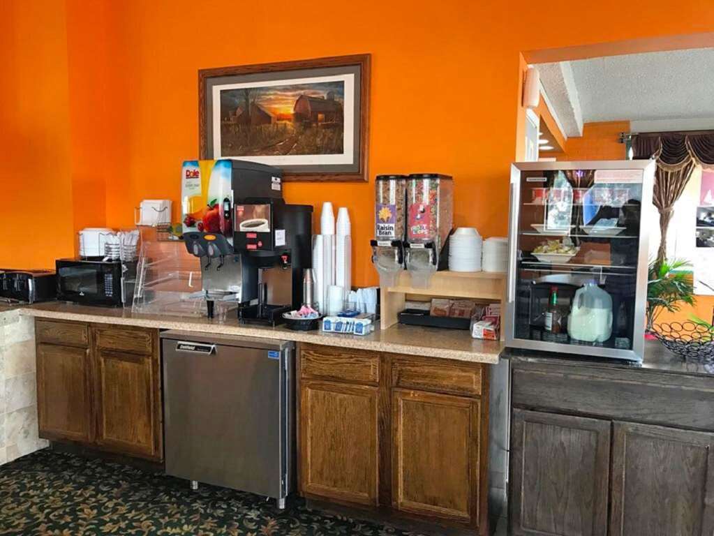 Asam Hotel Goodland Ресторан фото